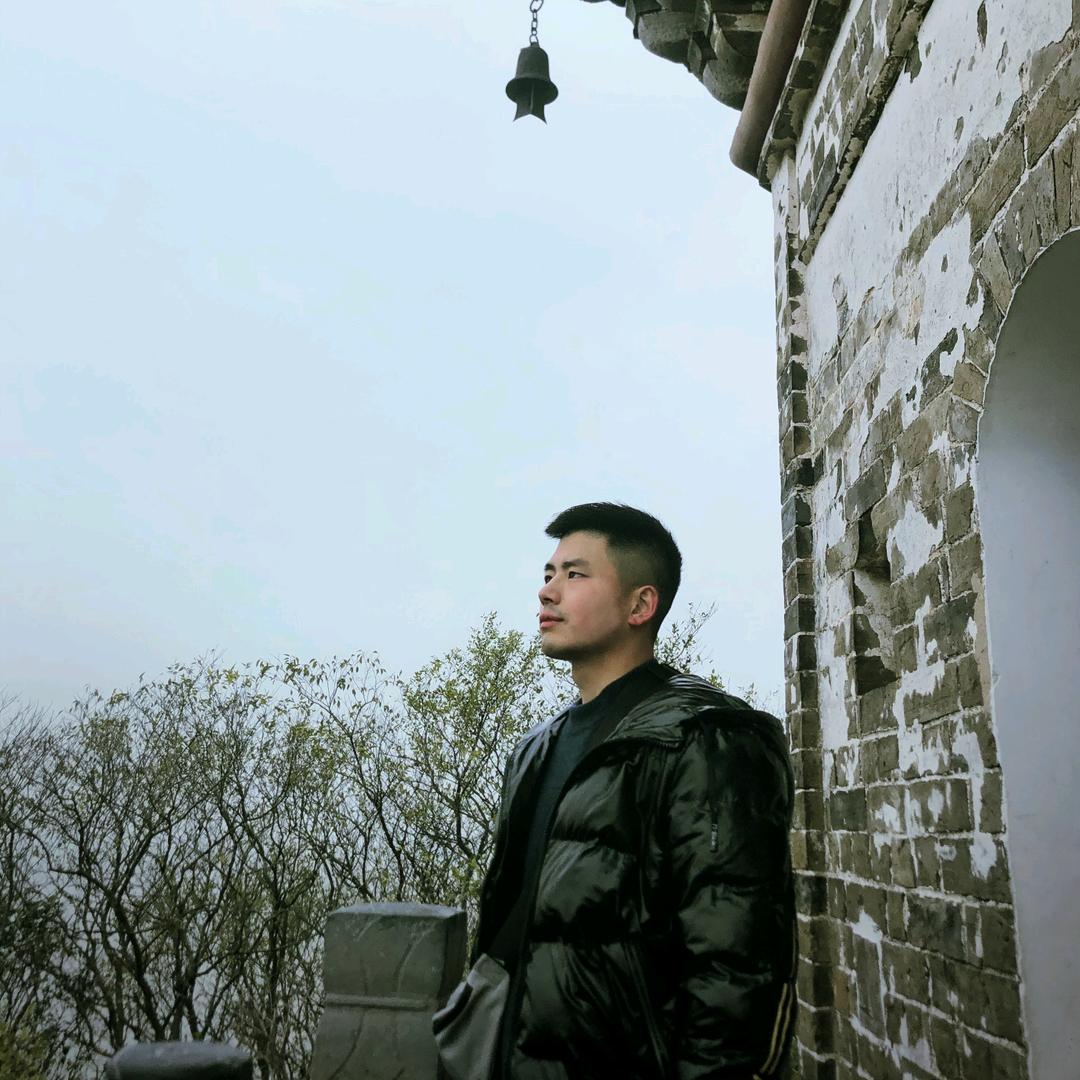 云朵上的春晖