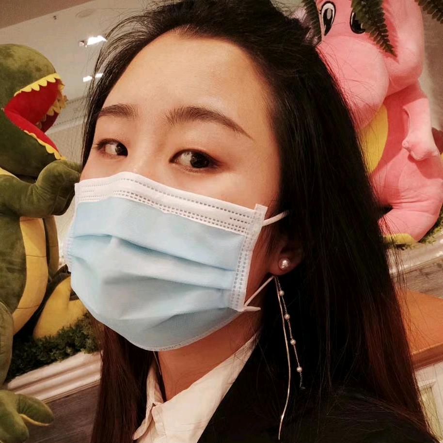 家具人  龚雅惠