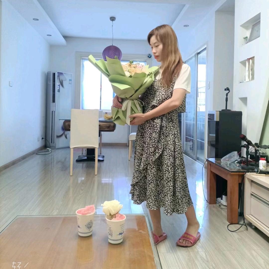 快乐的小英《拒绝私聊》