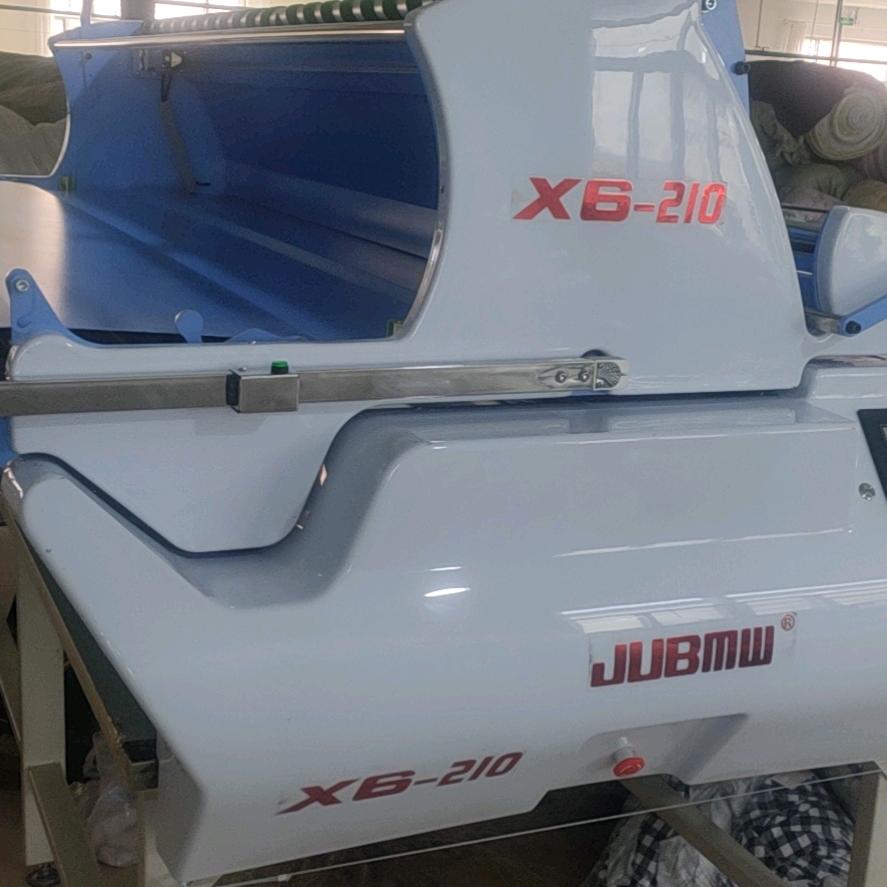 做一体化裁床的小陈