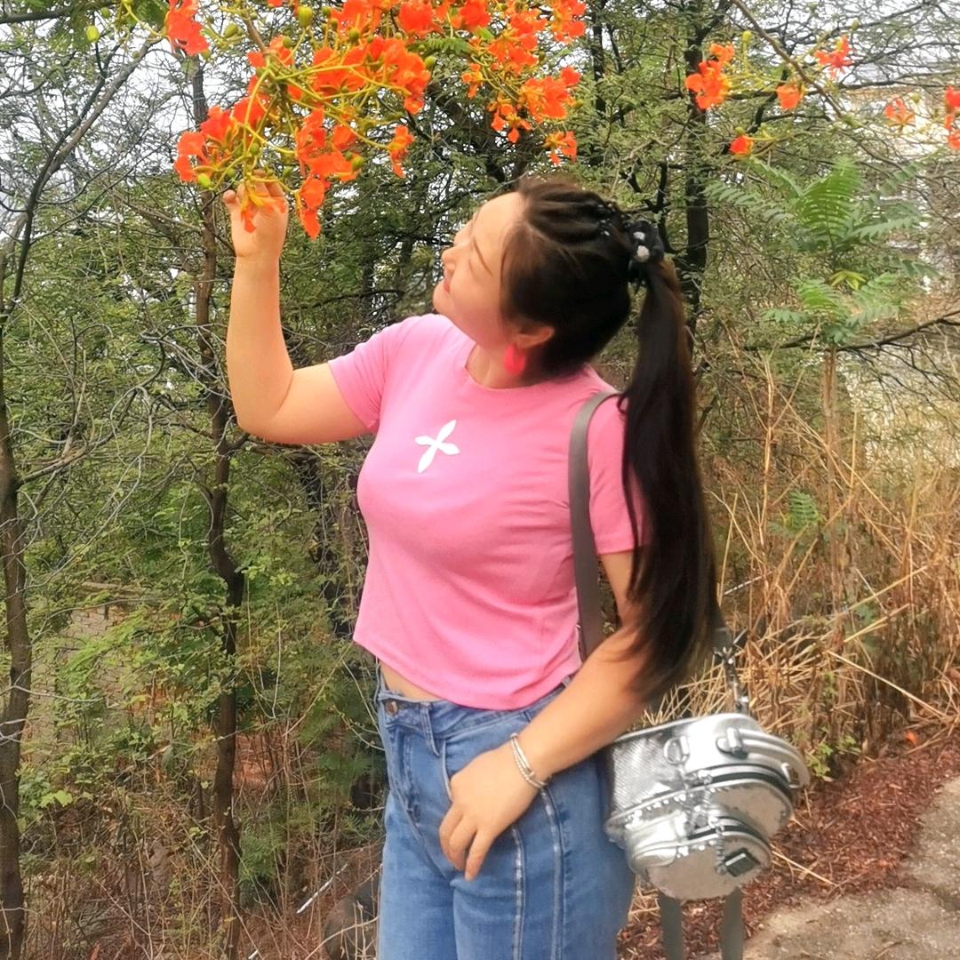 小河弯弯