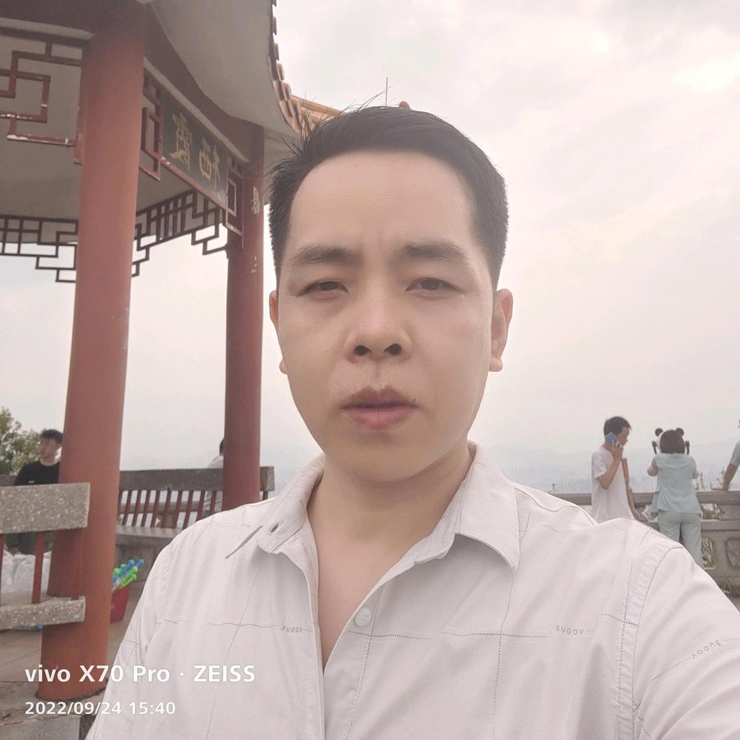 一个人༃散心