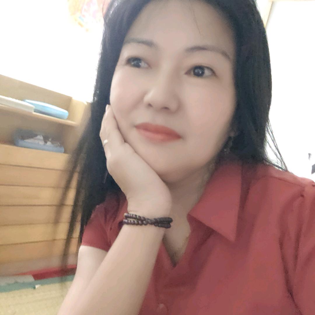 徽风中的百合花