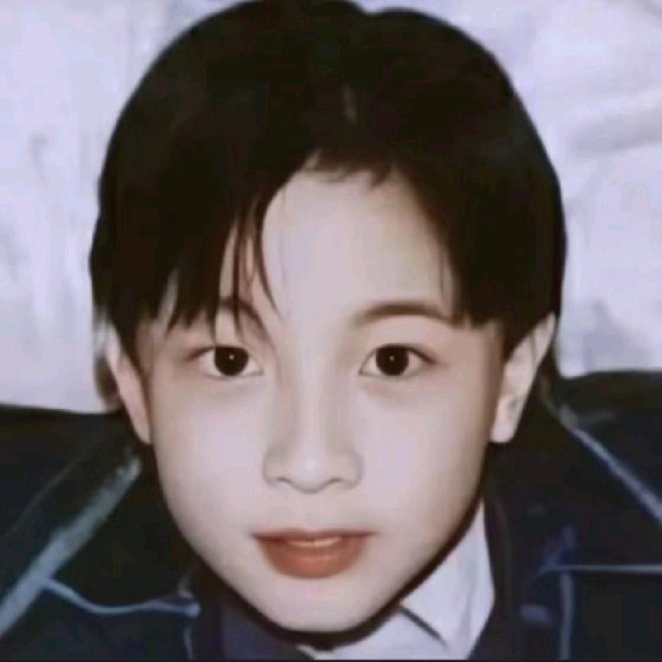 李晨昊_