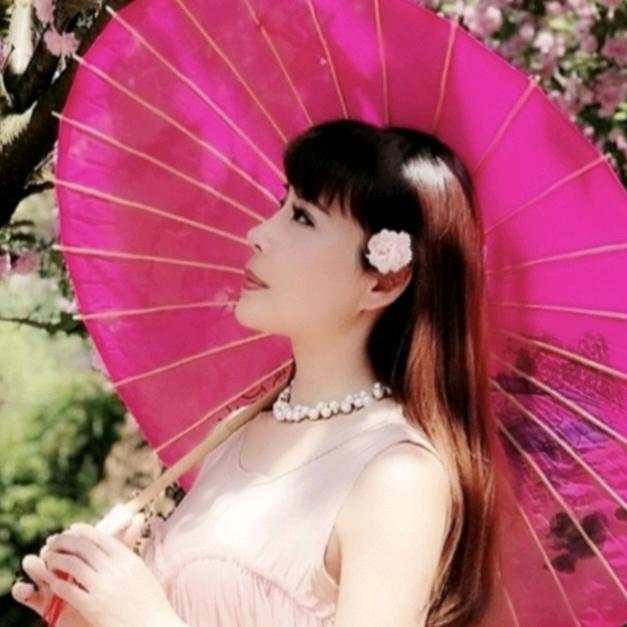 爱 莲