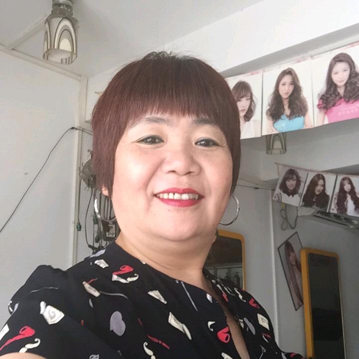单亲妈妈。