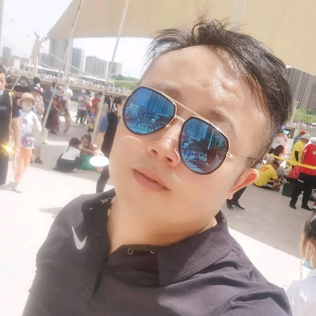 帅男一枚