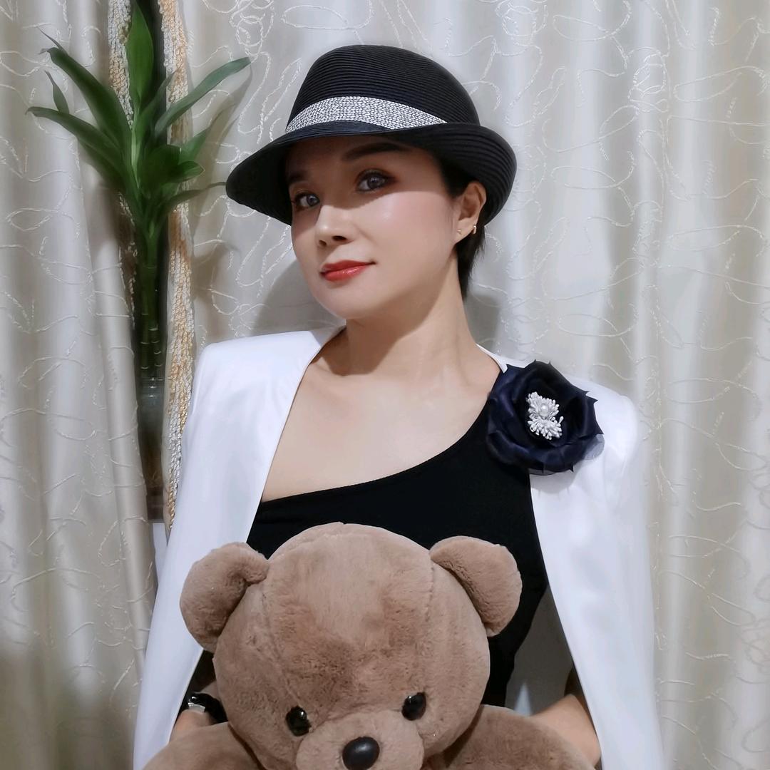 胡可形象美学