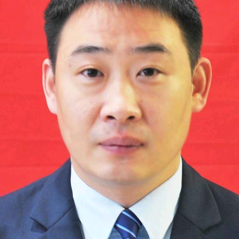 刘鹏，