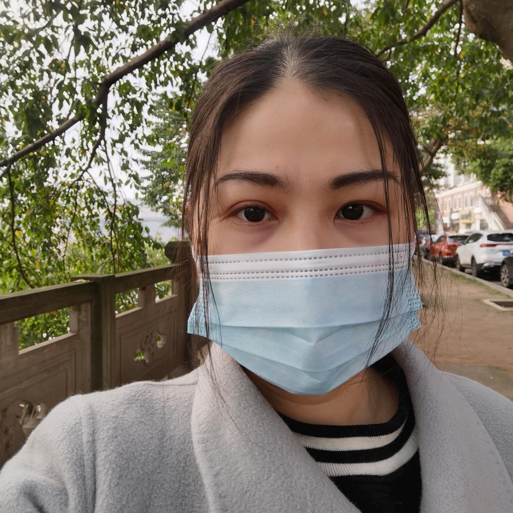 会做美食的小游裁缝
