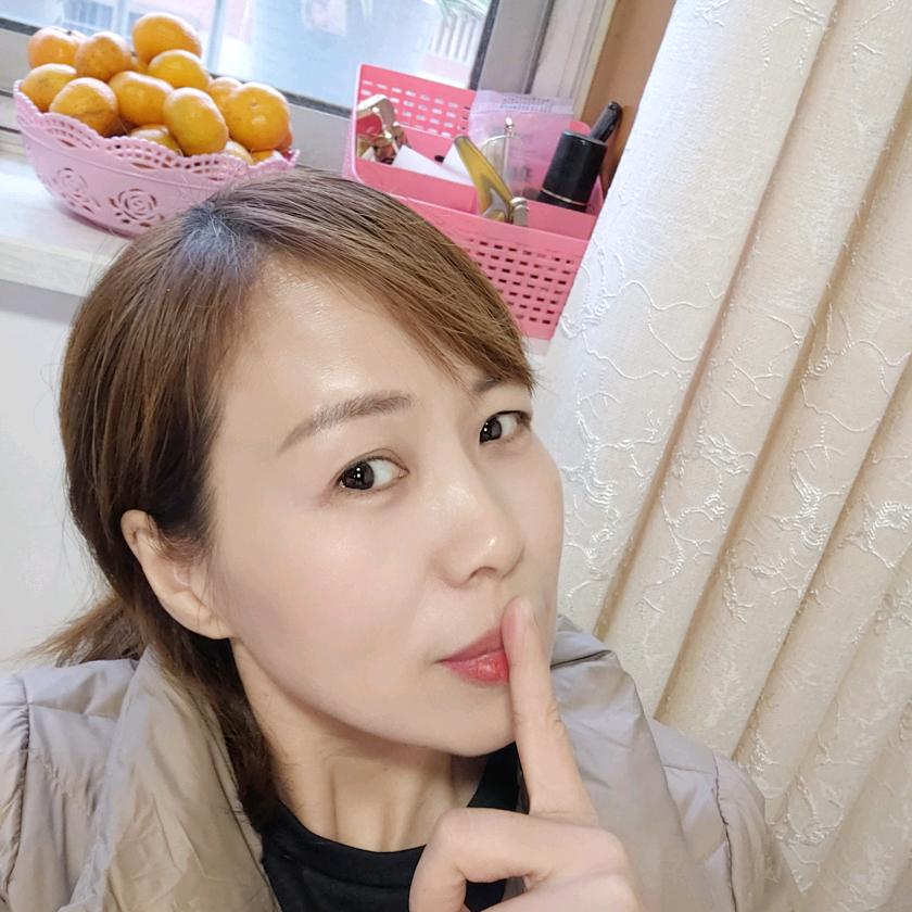 淡淡青香．