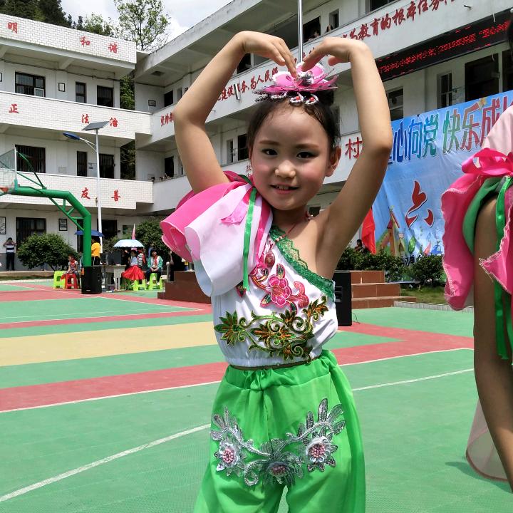 蓓蓓《手工坊》