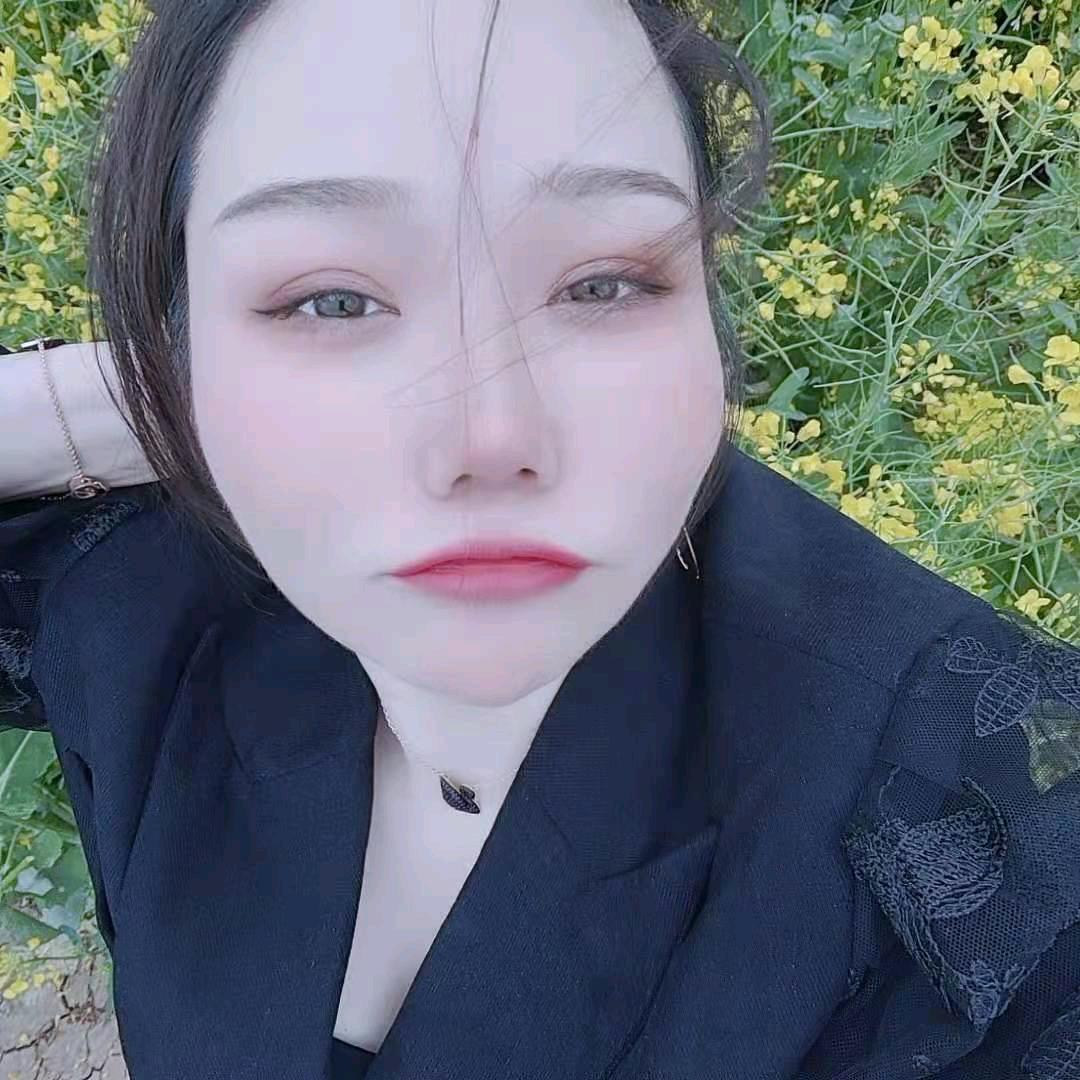 嘉倚