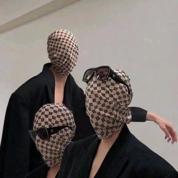 훤 훤.