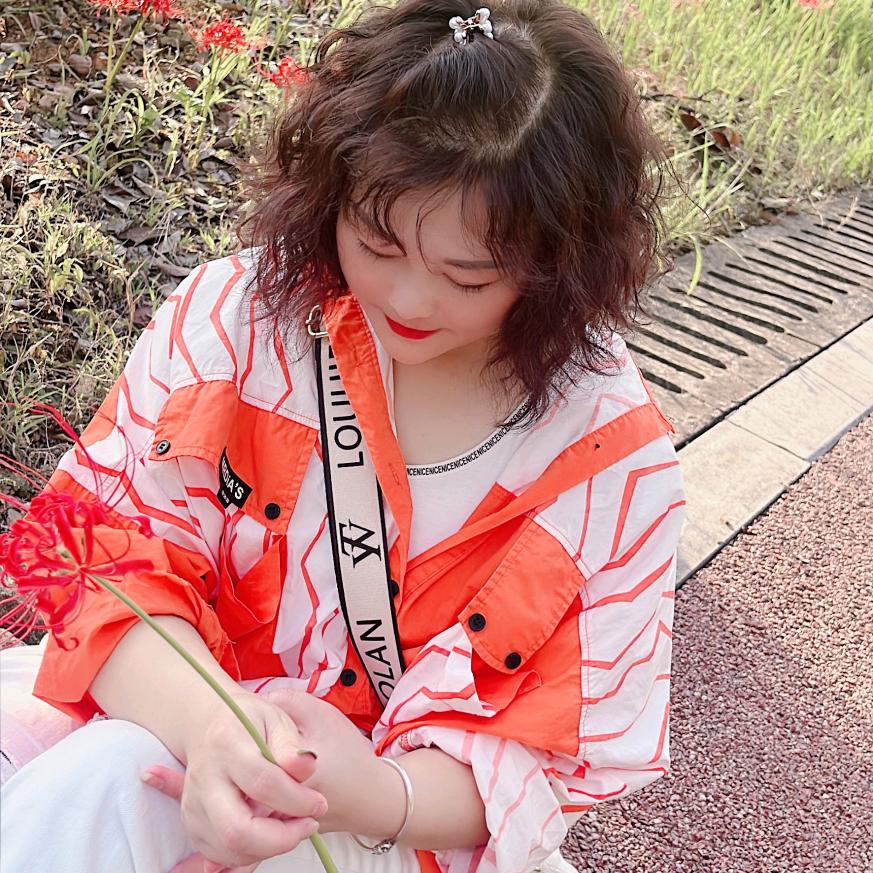 五金店滴老板娘