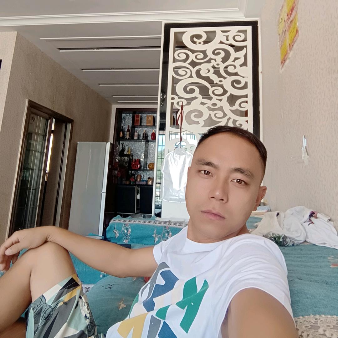 贵广线拖拉机