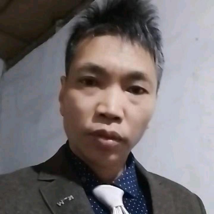 别在追求无缘人。