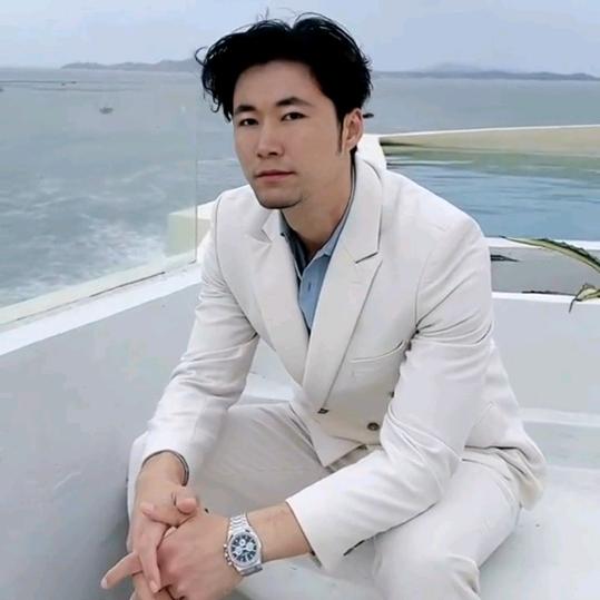 人生何处是相逢