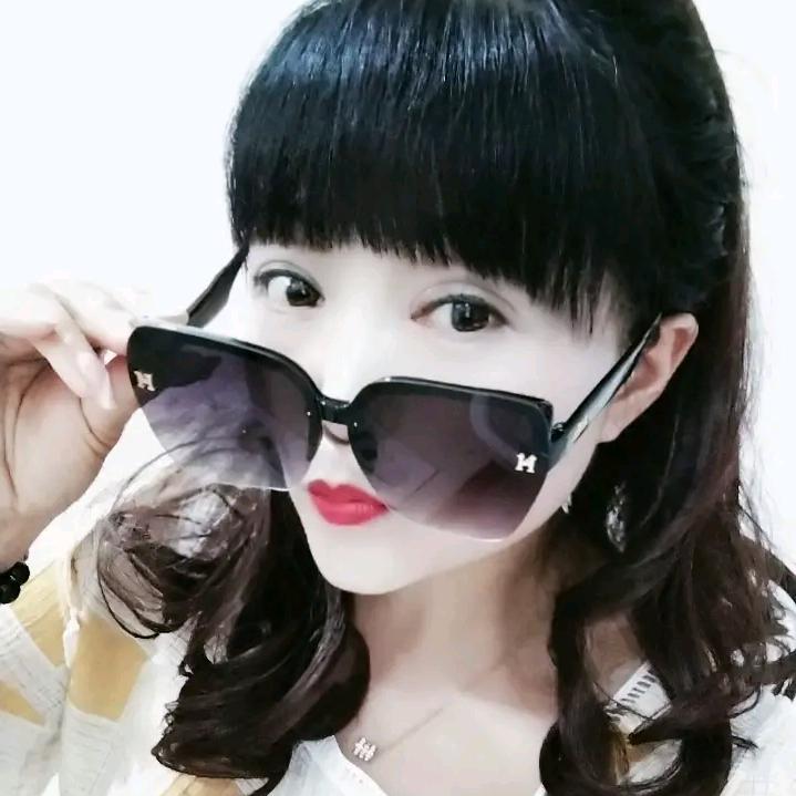 霞儿