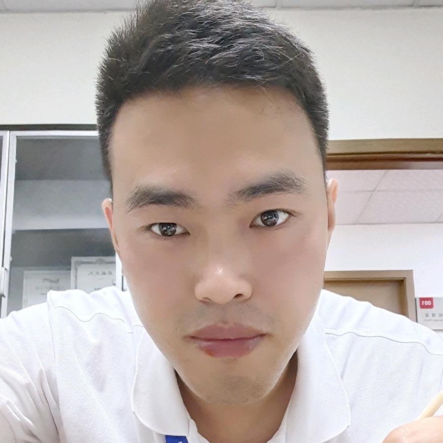 甜城羽球刘教练