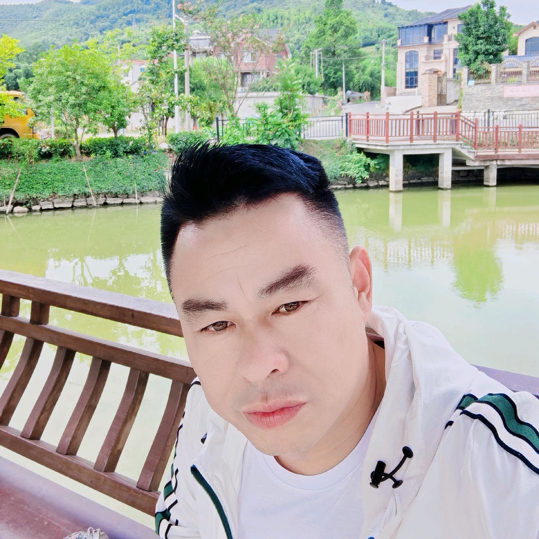 一杯苦咖啡