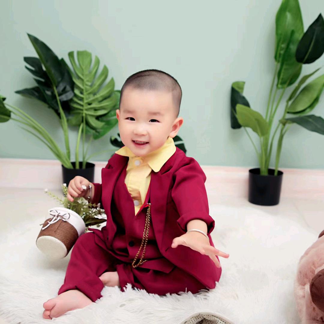 我儿子他爹