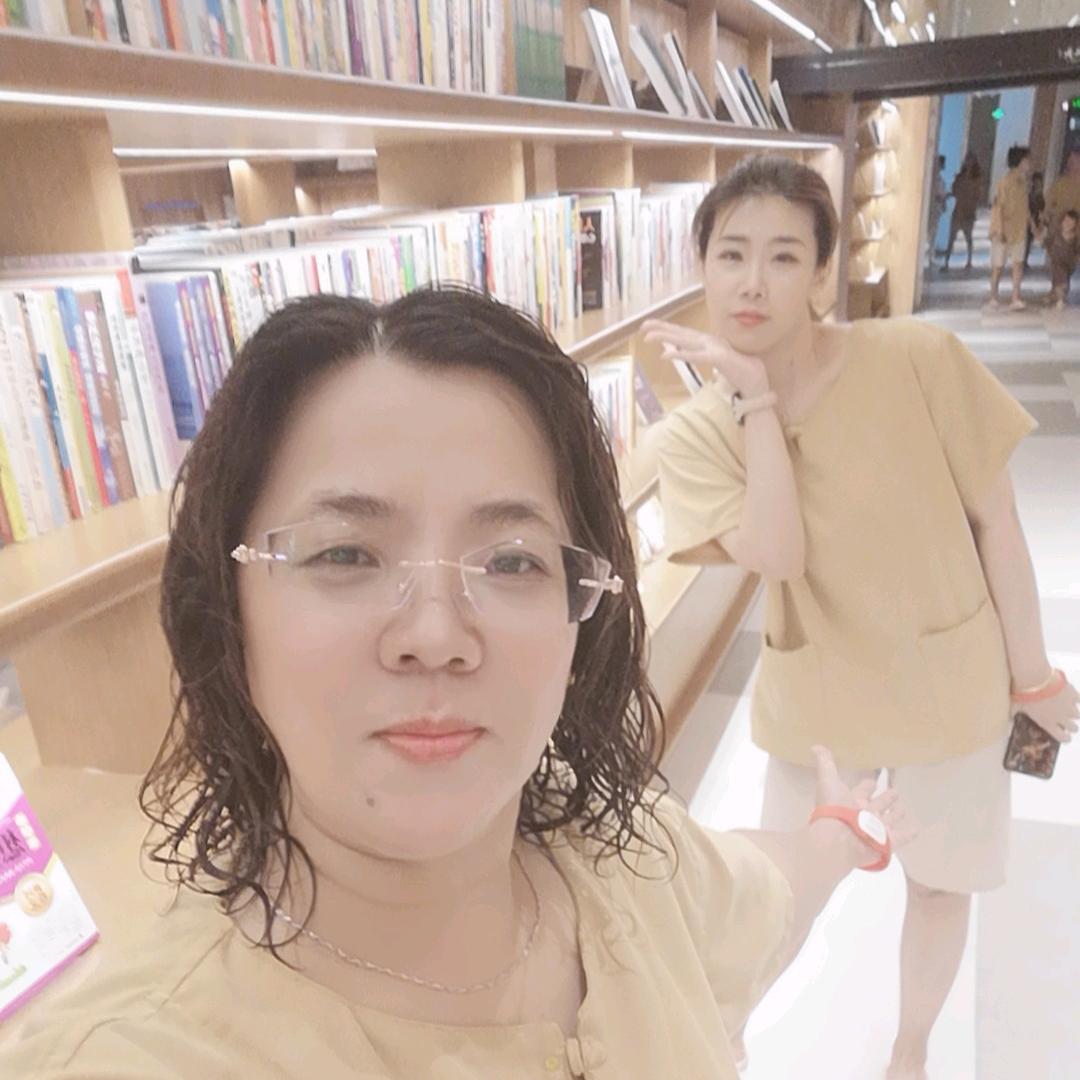 诸事圆满…霞姐