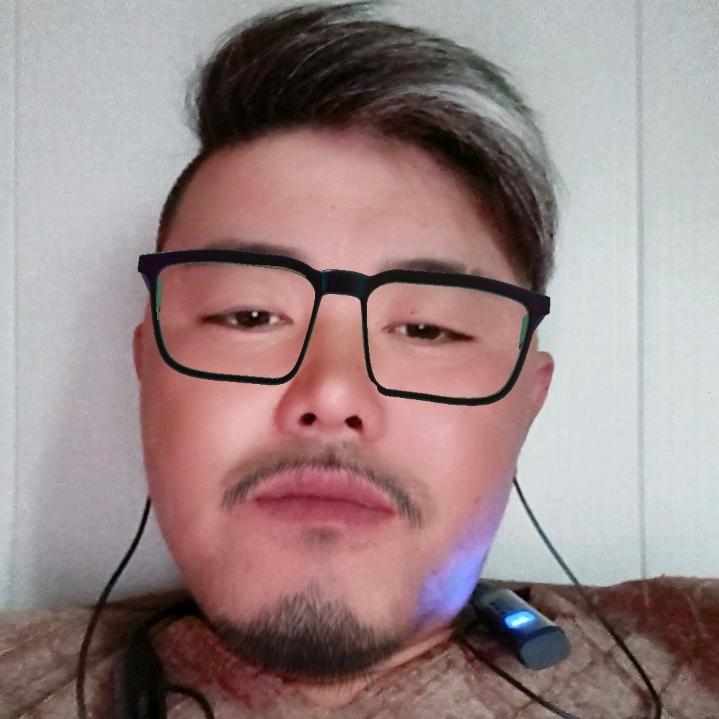 伟