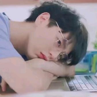 今天也是咸鱼呀