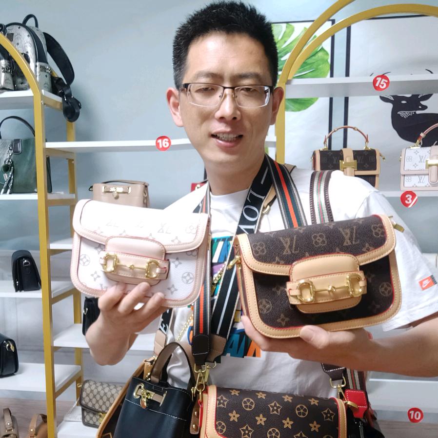 老男孩箱包