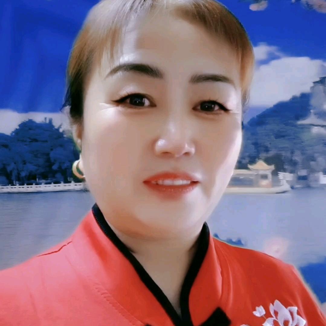 莲玉。