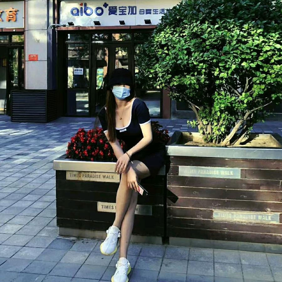 乔装成小奶糖