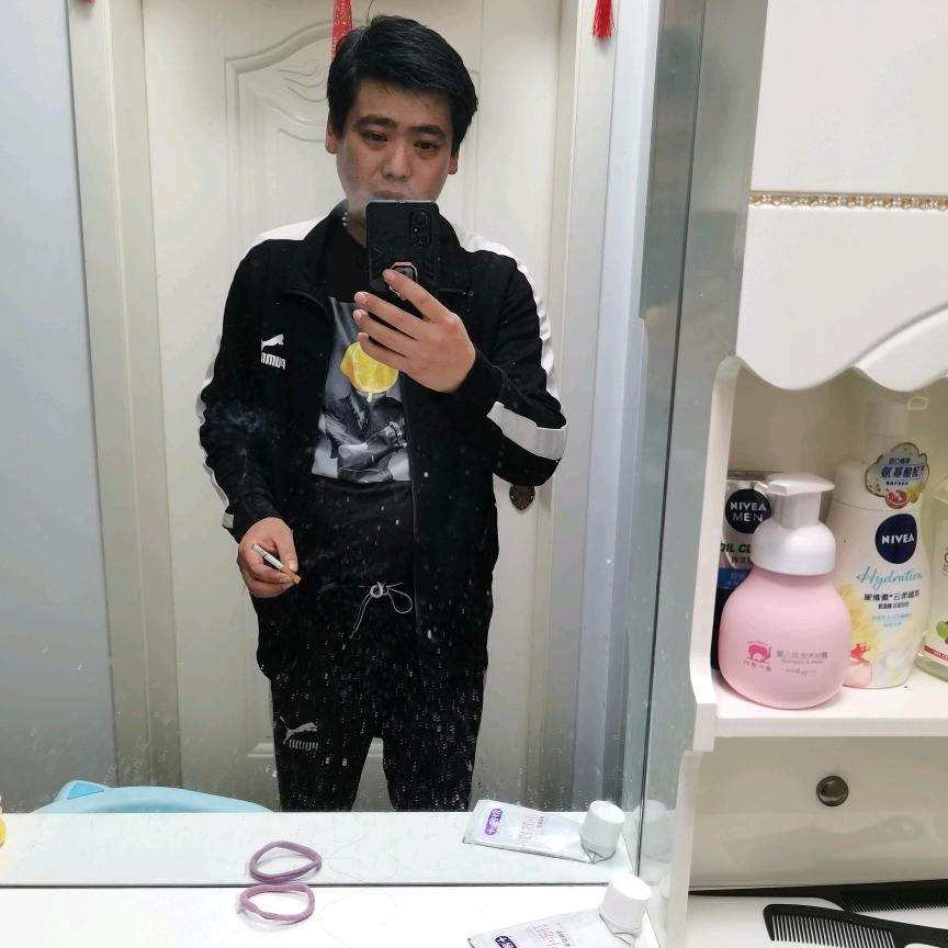 万先生。