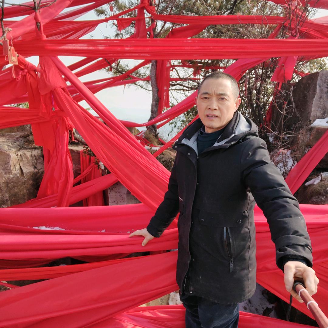 巴东县鸿欣门业店