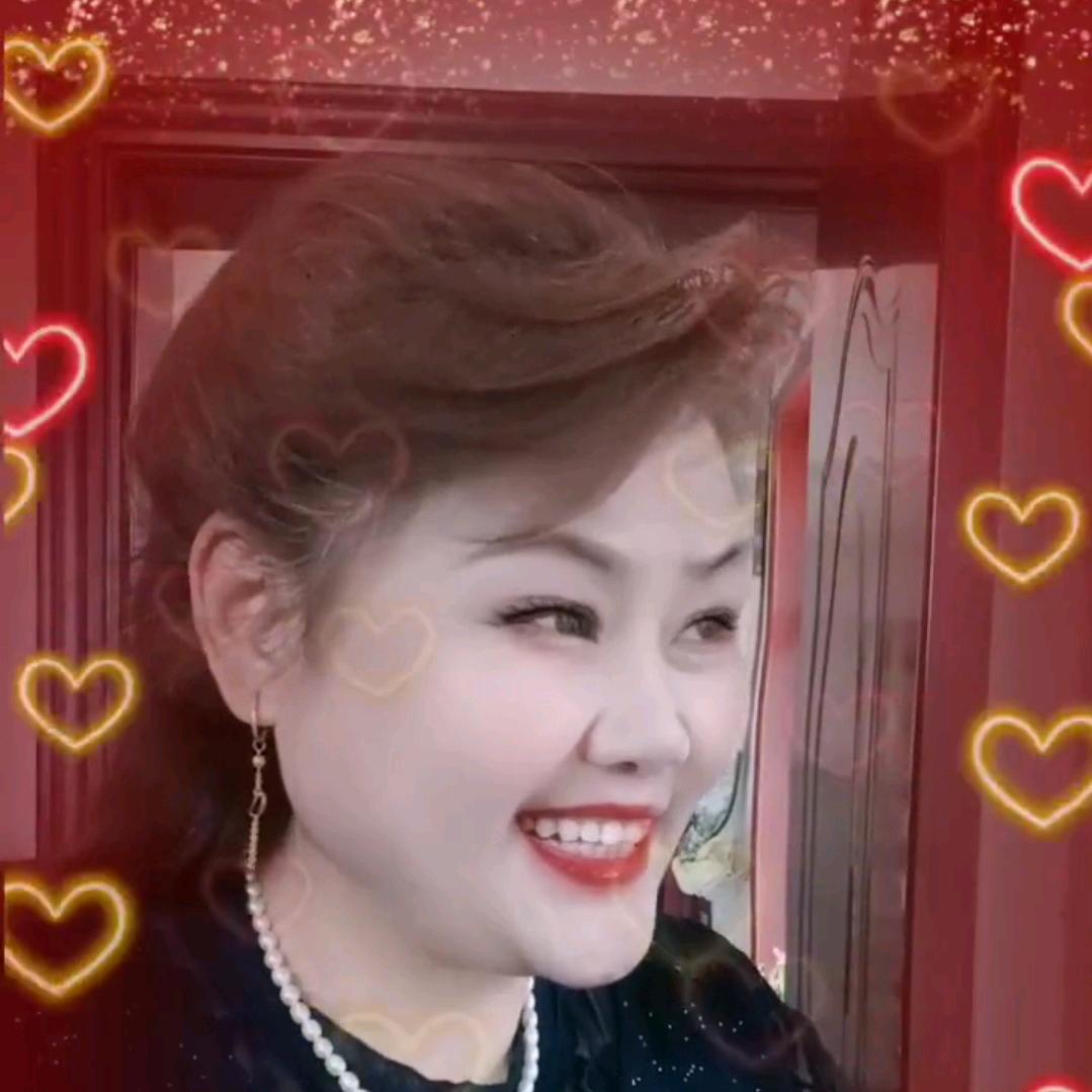 开心de笑眯眯
