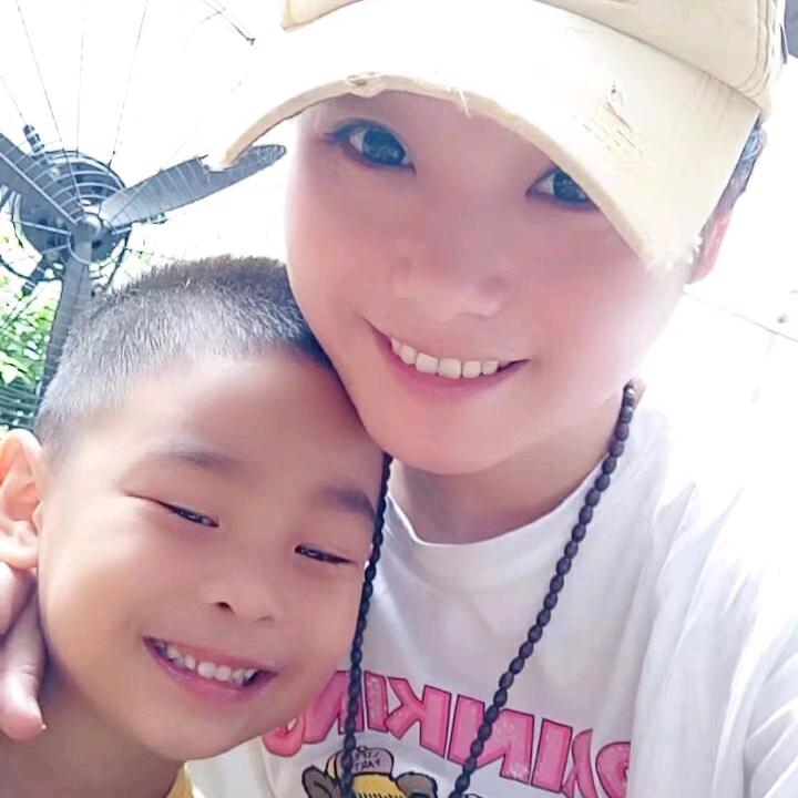 绿茵场上奔跑的楠彬