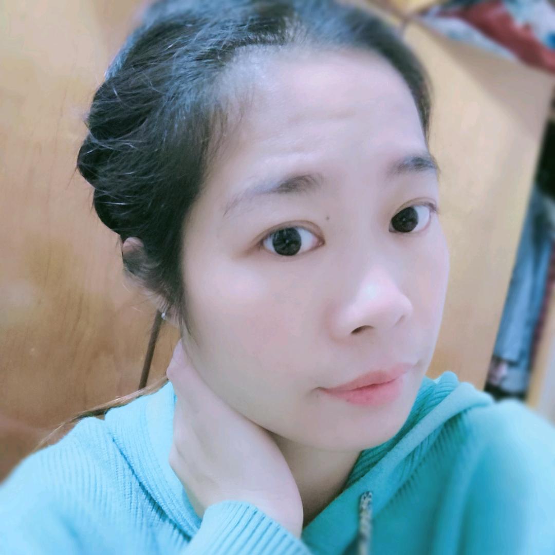 邝燕燕同学