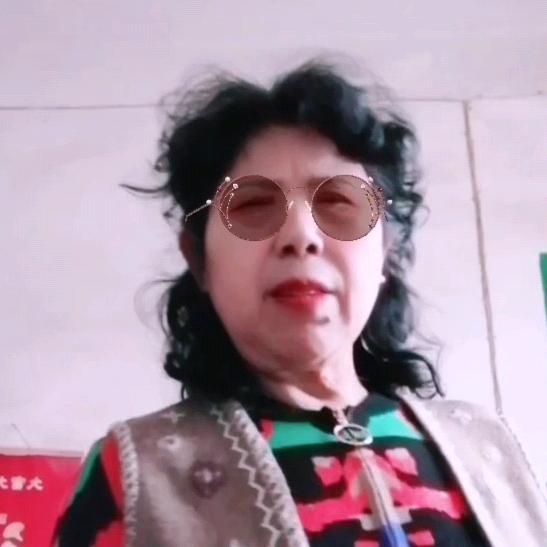 三个孙子的奶奶