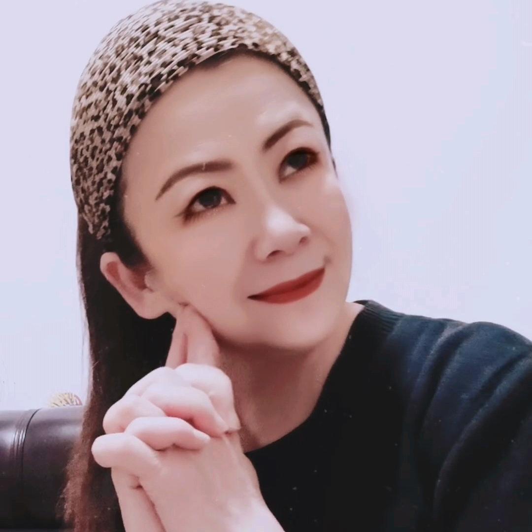 阜阳市绿色步行街衣然美大码女装