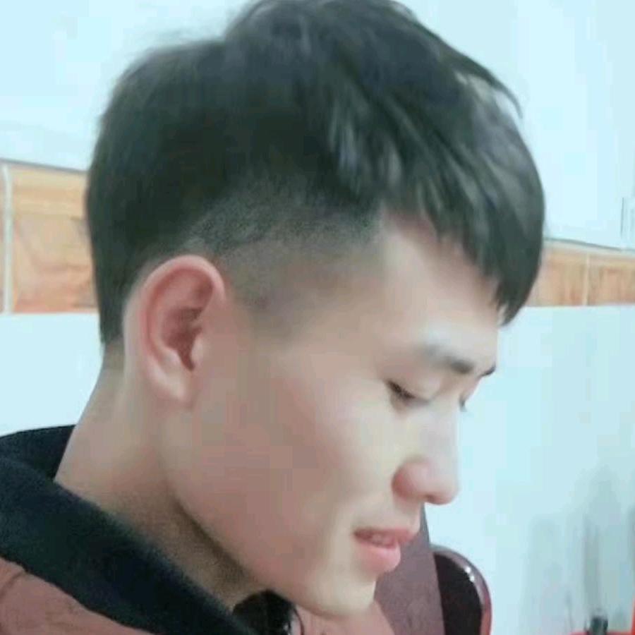 ┏ (^ω^)=☞菖海