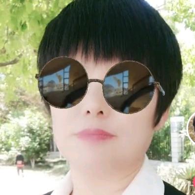 两个宝贝的奶奶，