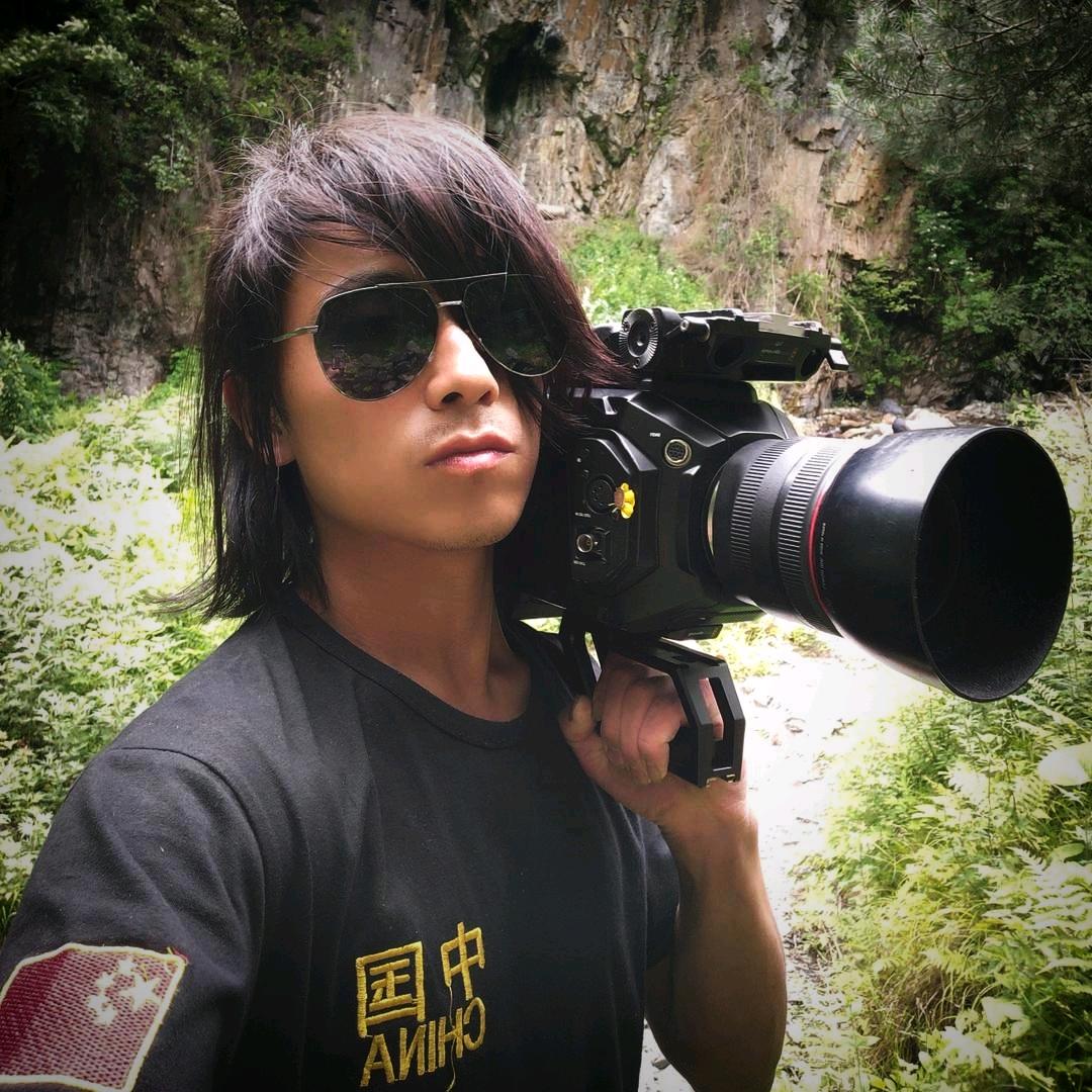 墨影行者 (在路上)