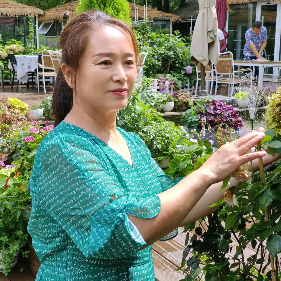 钱亚芳