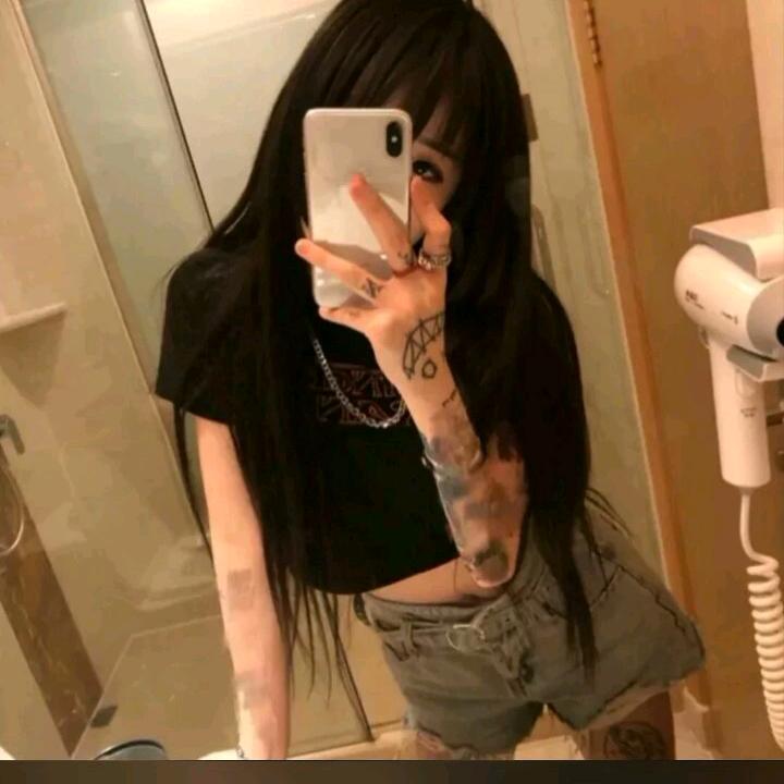 小 妮🌸