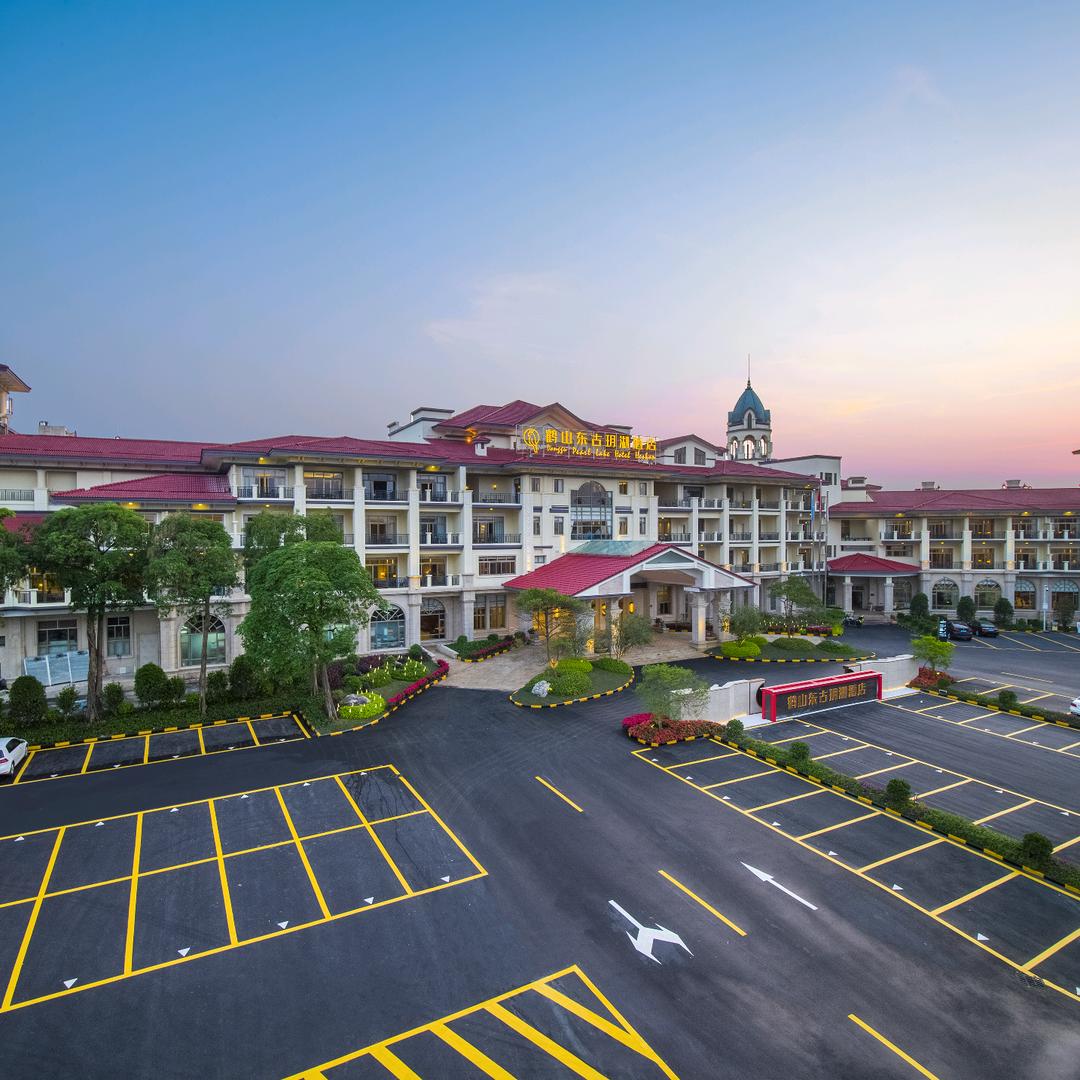 鹤山东古玥湖酒店