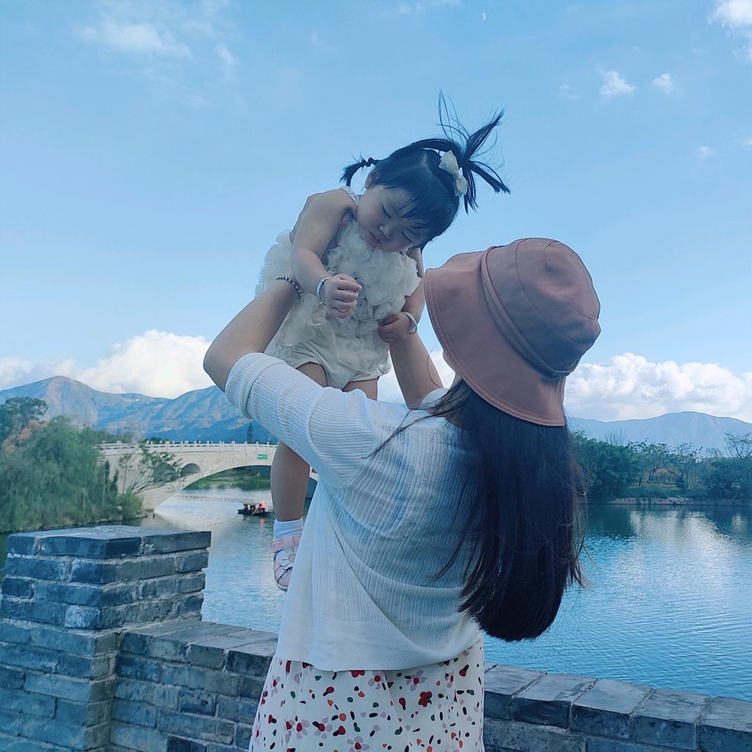 是钿钿吖