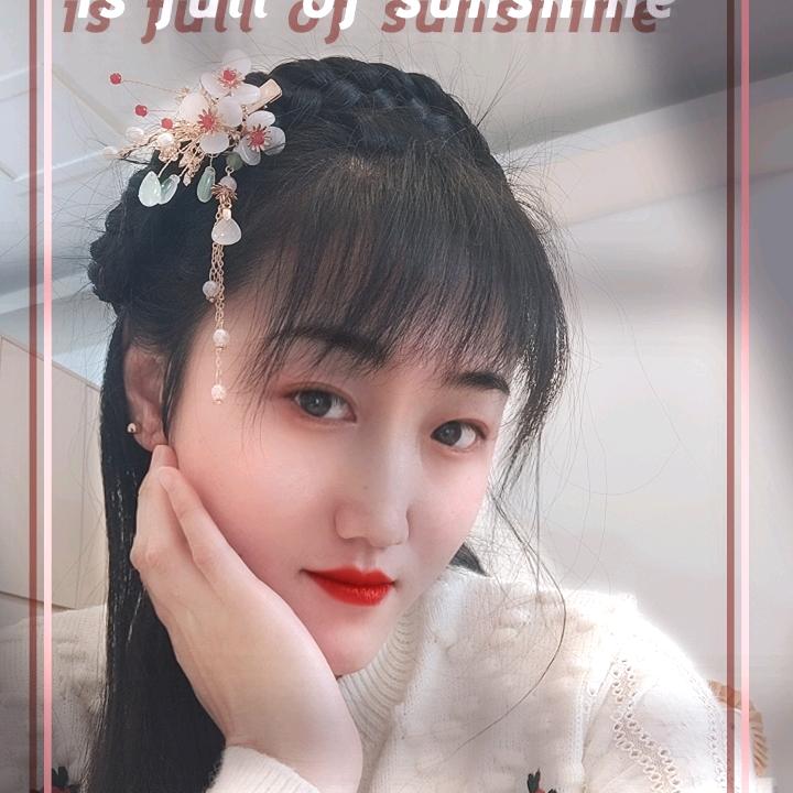 薇薇一笑十年少