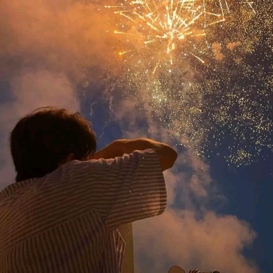 猛踹瘸子那条好腿 *