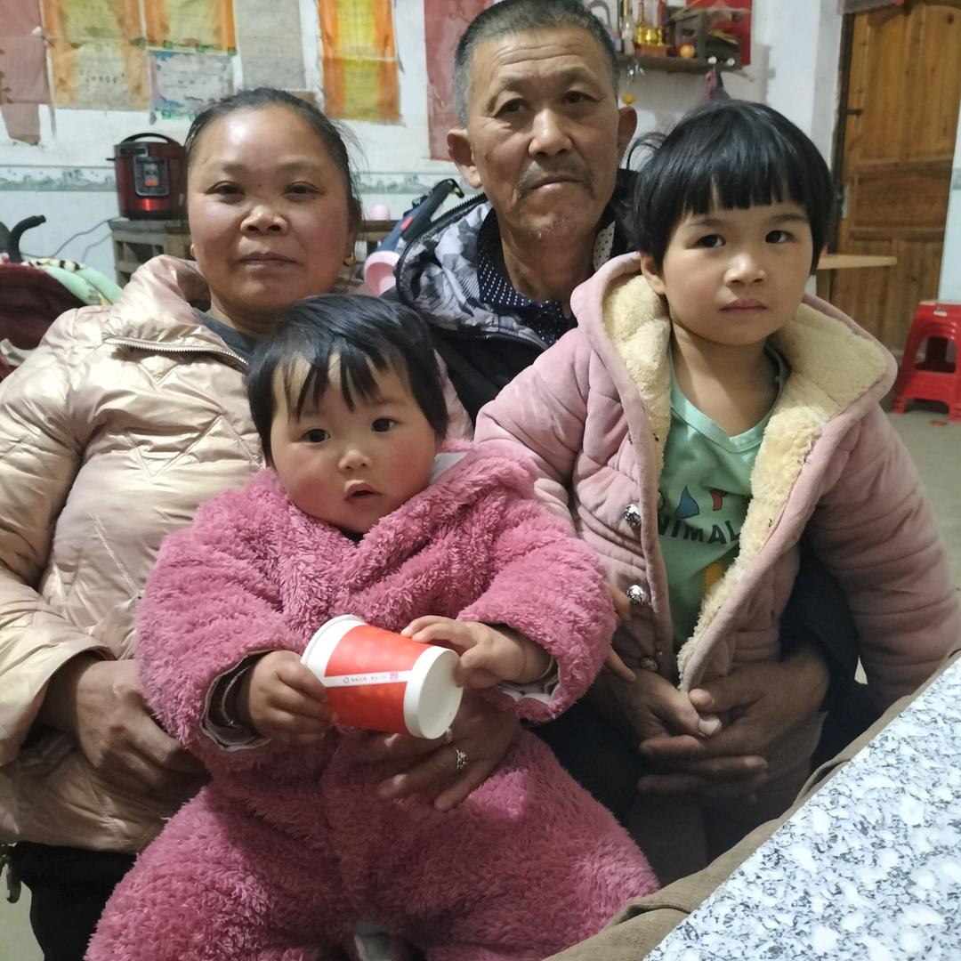 六个孙子的奶奶