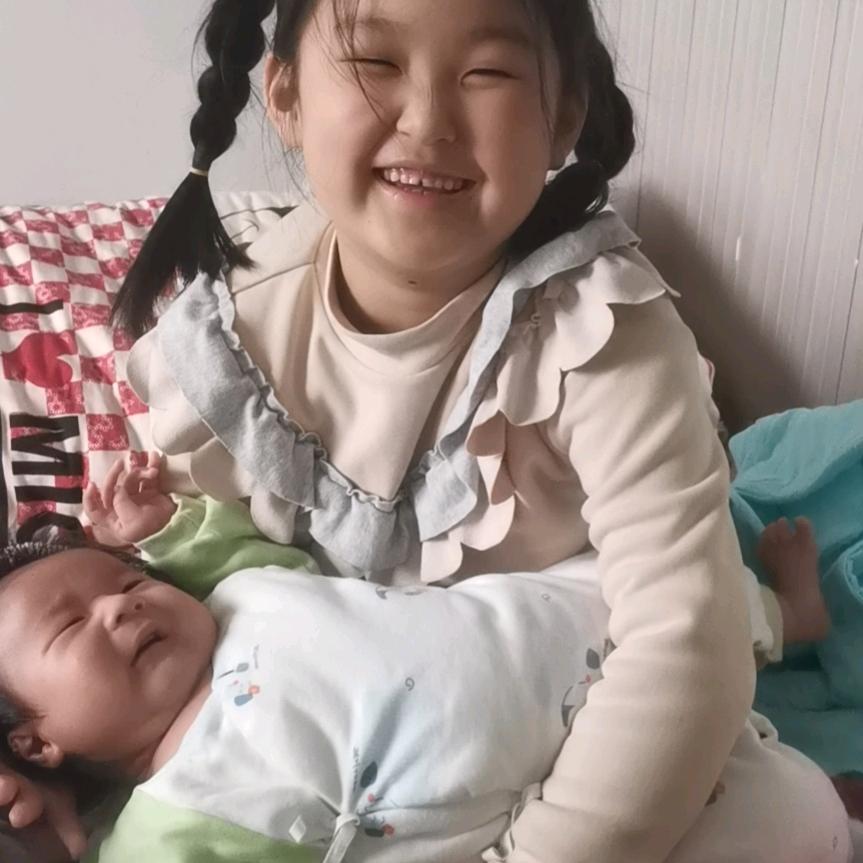 一欣一奕(糖姐墩弟)